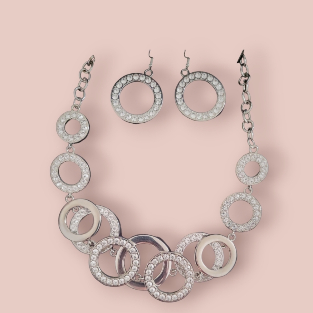 Silver Circle Rhinestone Necklace